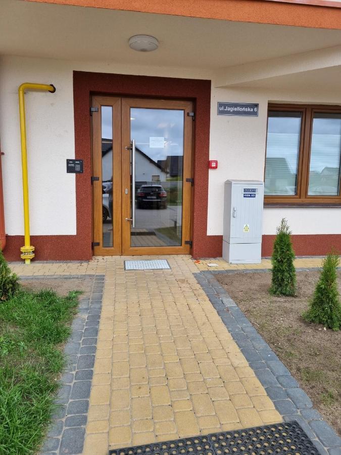 Apartment C22 *